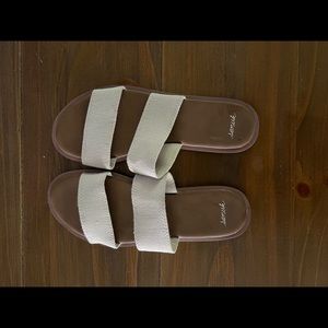 Sanuk slides
